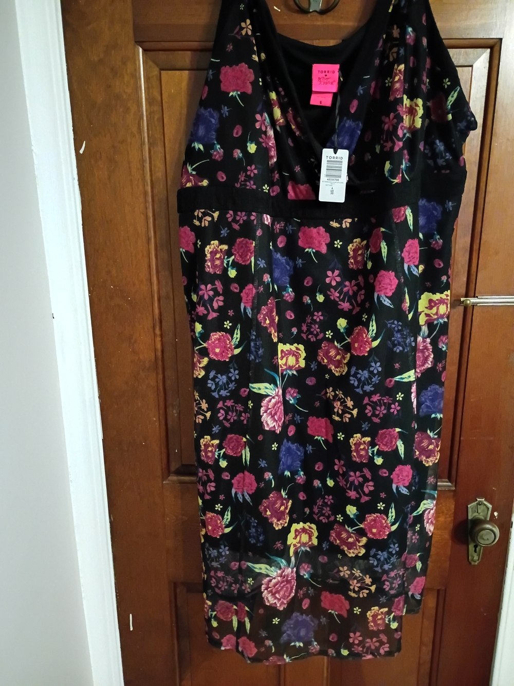 Torrid Floral V-Neck Sleeveless Dress in Black with Multi-Color Blooms Size 30